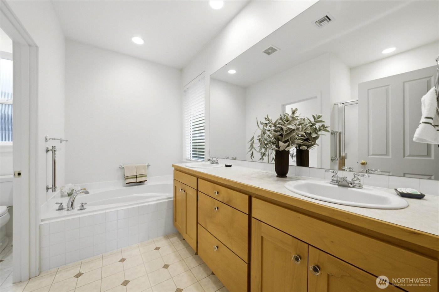 711 SE Swainson Lane , College Place, WA 99324