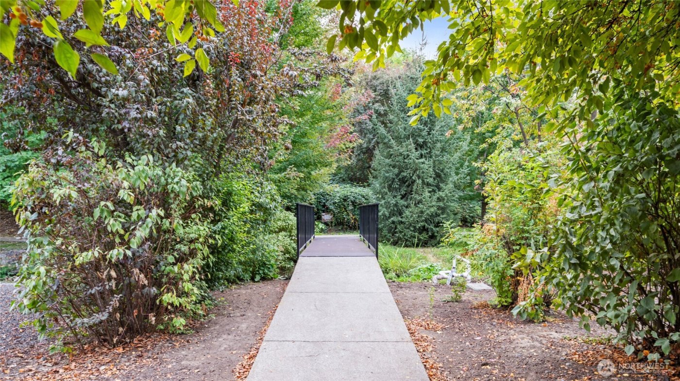 711 SE Swainson Lane , College Place, WA 99324