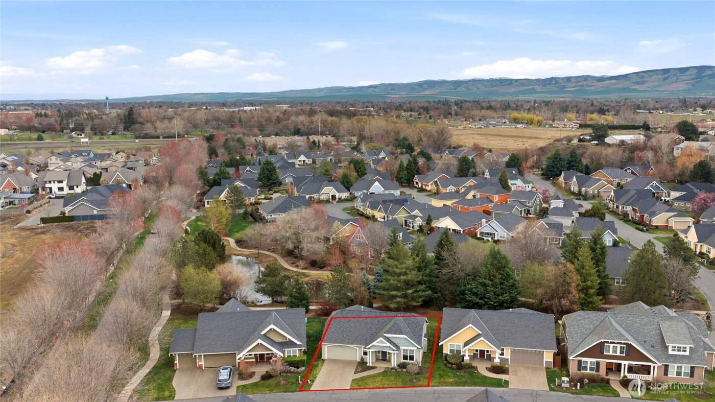 711 SE Swainson Lane , College Place, WA 99324