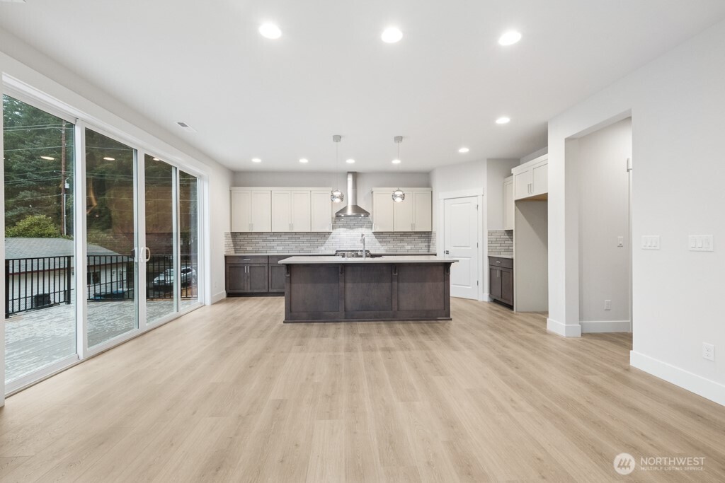 18011 SE 250th Place #2, Covington, WA 98042