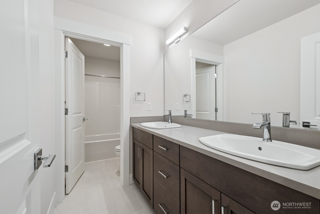 18011 SE 250th Place #2, Covington, WA 98042