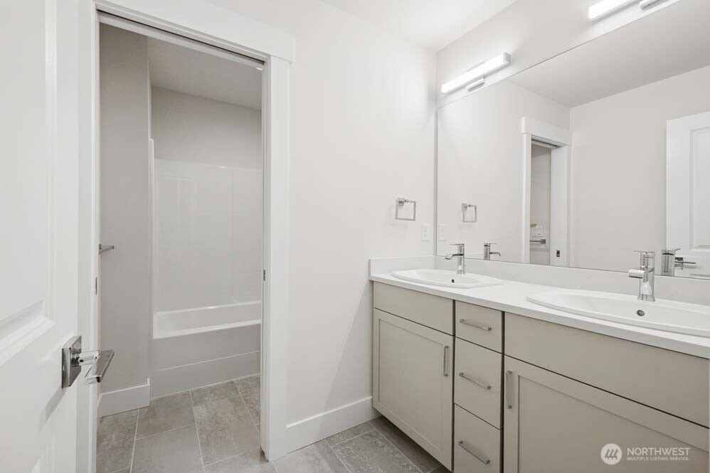 18019 SE 250th Place #3, Covington, WA 98042