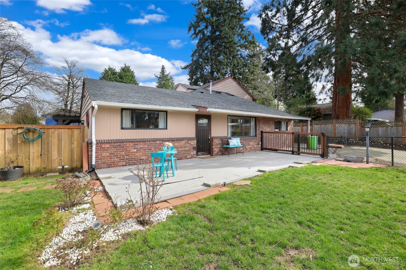 20604 4th Avenue S, Des Moines, WA 98198