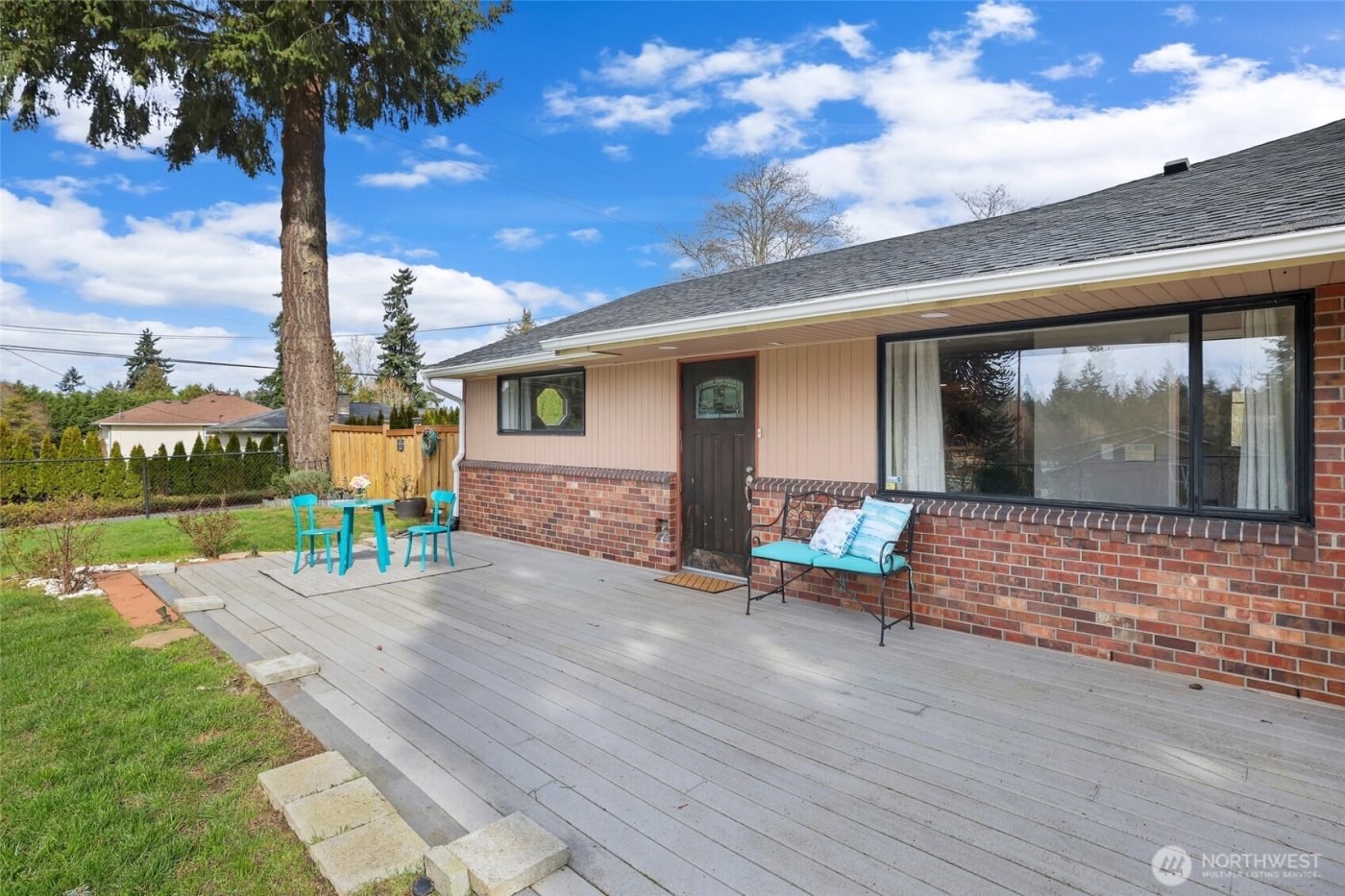 20604 4th Avenue S, Des Moines, WA 98198