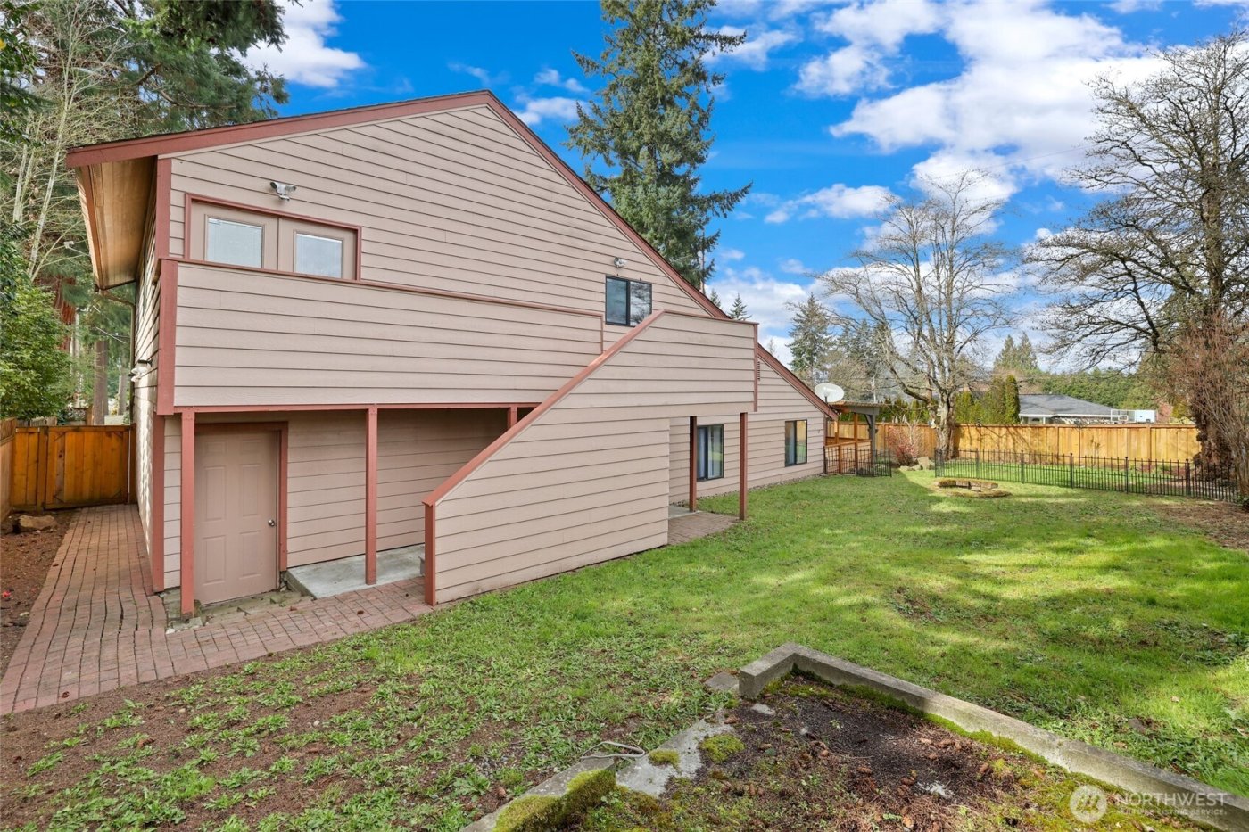 20604 4th Avenue S, Des Moines, WA 98198