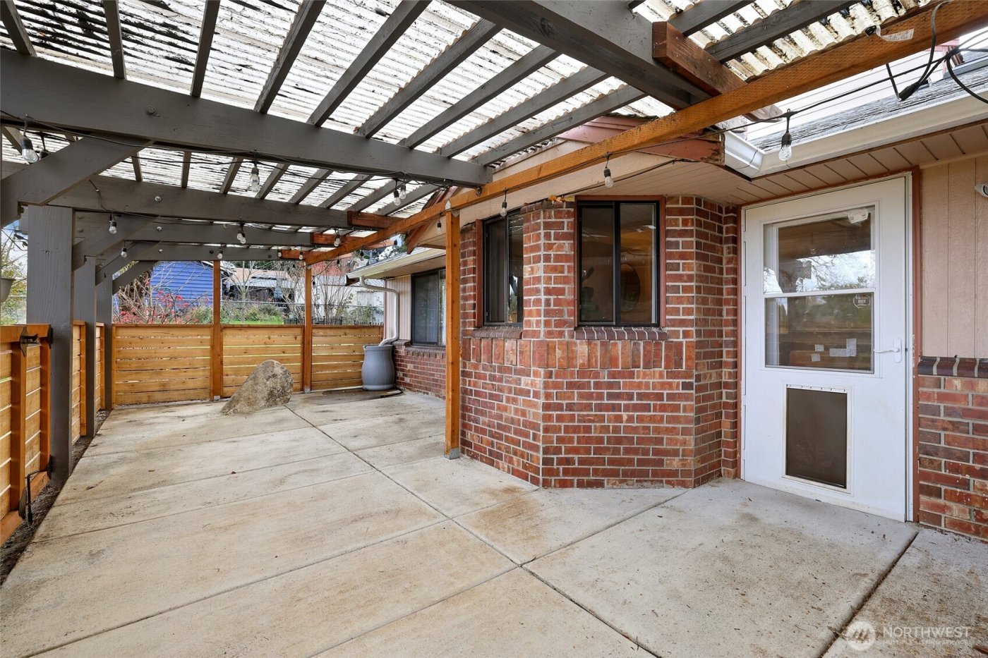 20604 4th Avenue S, Des Moines, WA 98198