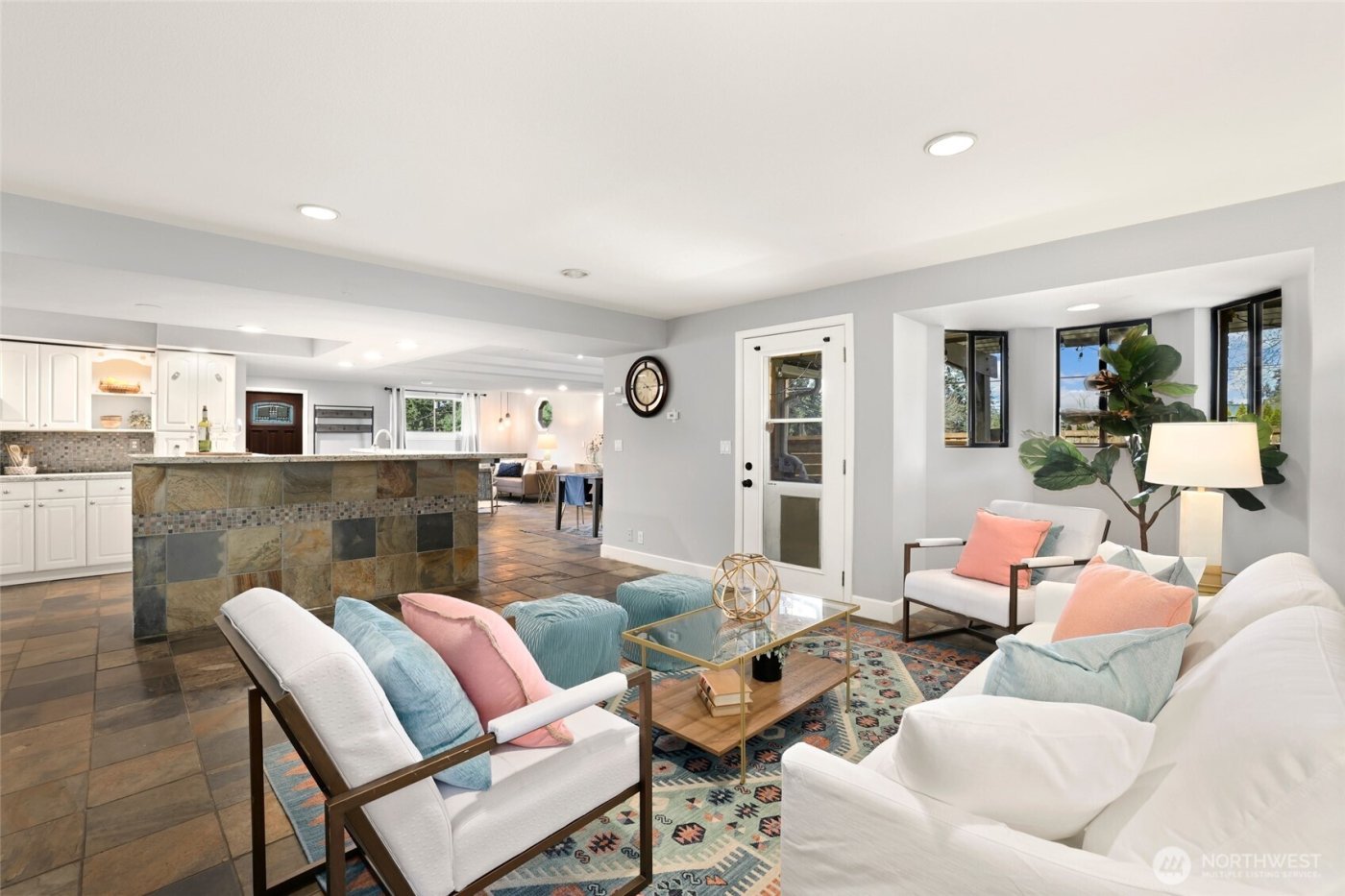 20604 4th Avenue S, Des Moines, WA 98198