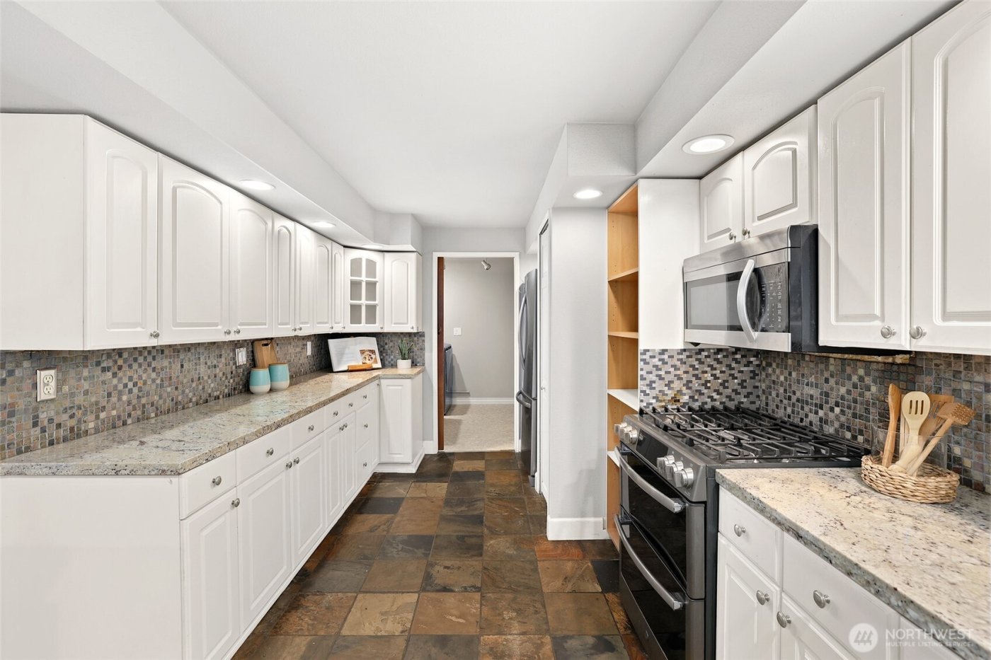 20604 4th Avenue S, Des Moines, WA 98198