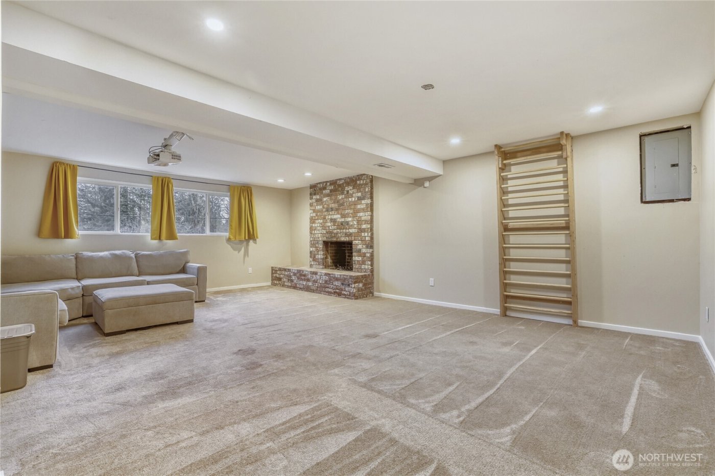 18517 44th Avenue W, Lynnwood, WA 98037