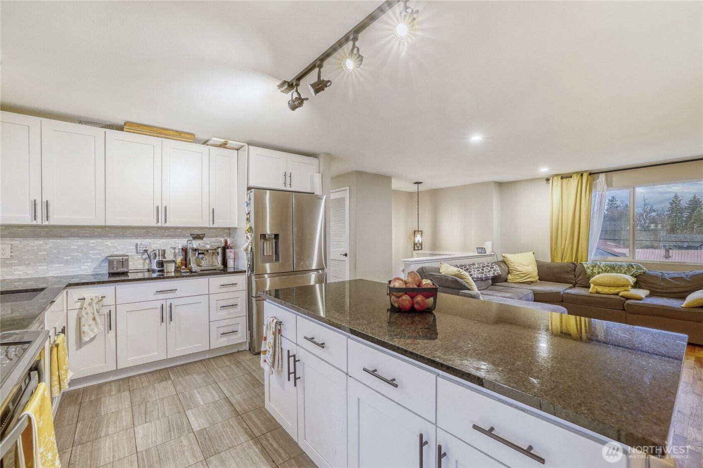 18517 44th Avenue W, Lynnwood, WA 98037