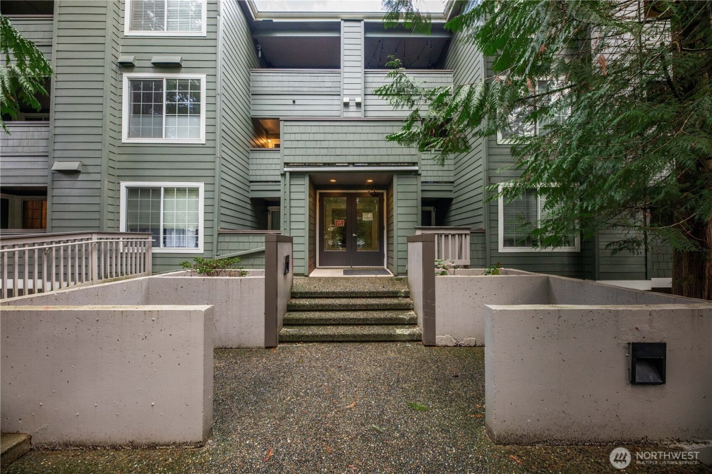 15433 Country Club Drive #F211, Mill Creek, WA 98012