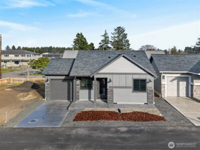 109 7th Street SW, Long Beach, WA 98631