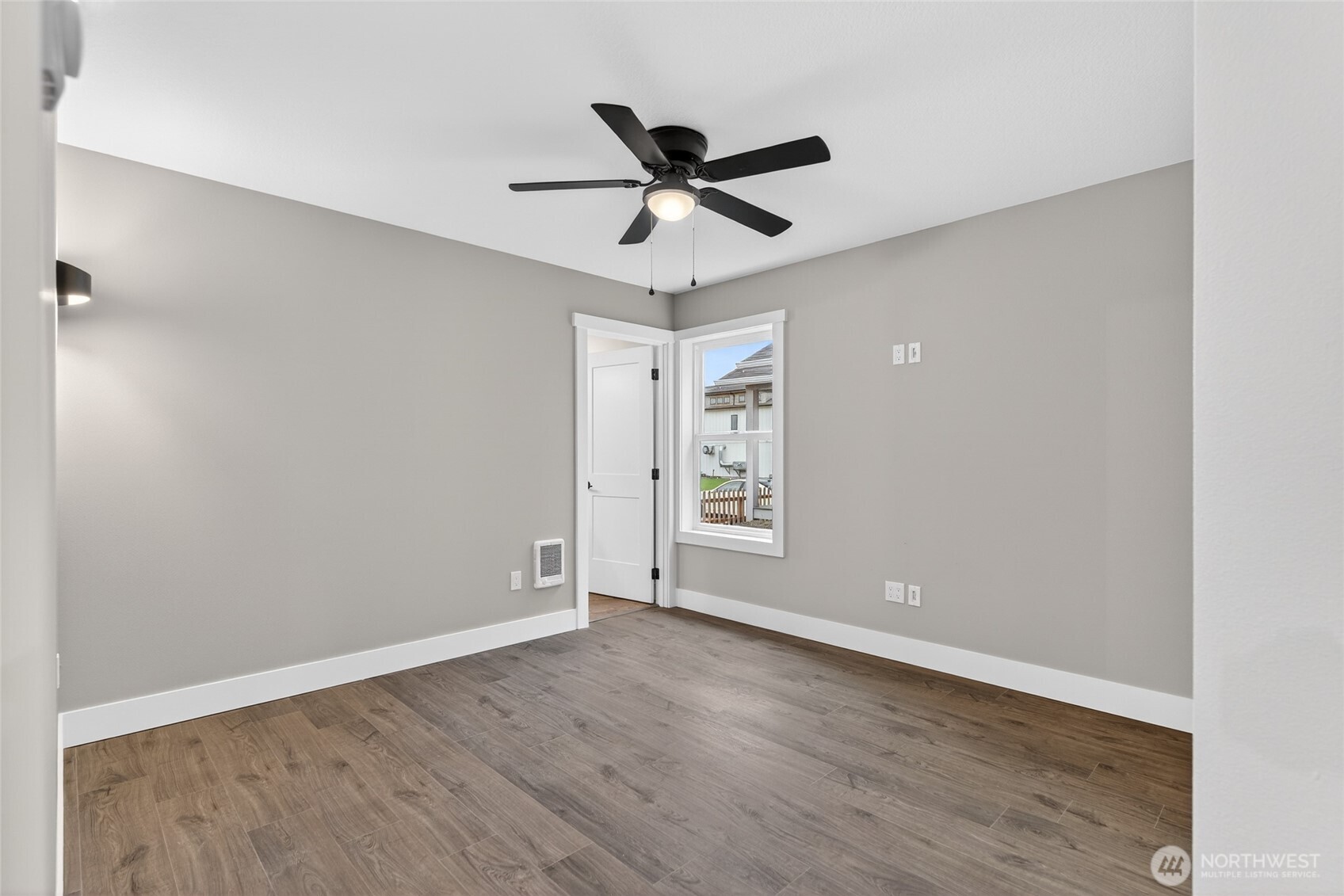 109 7th Street SW, Long Beach, WA 98631