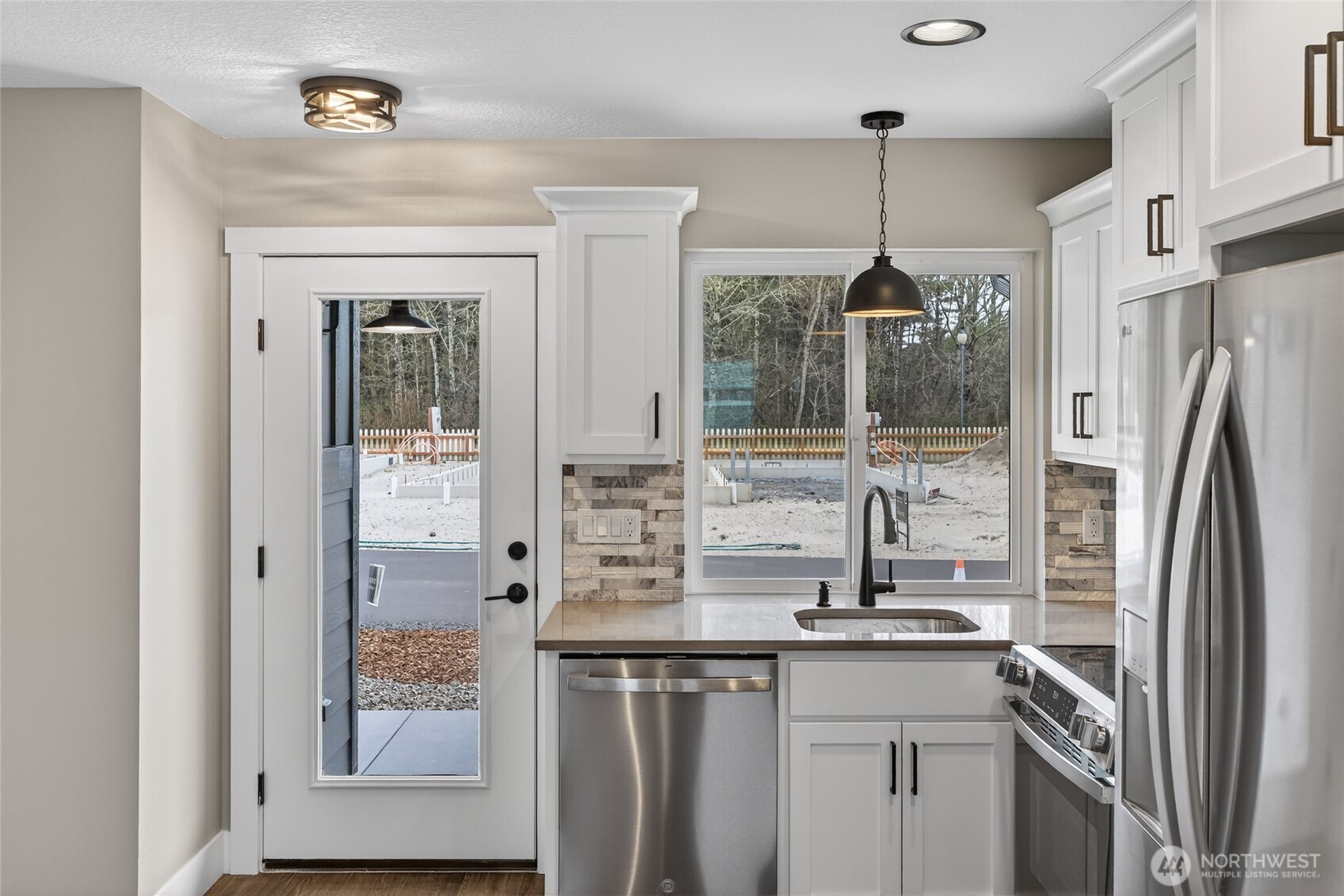 109 7th Street SW, Long Beach, WA 98631