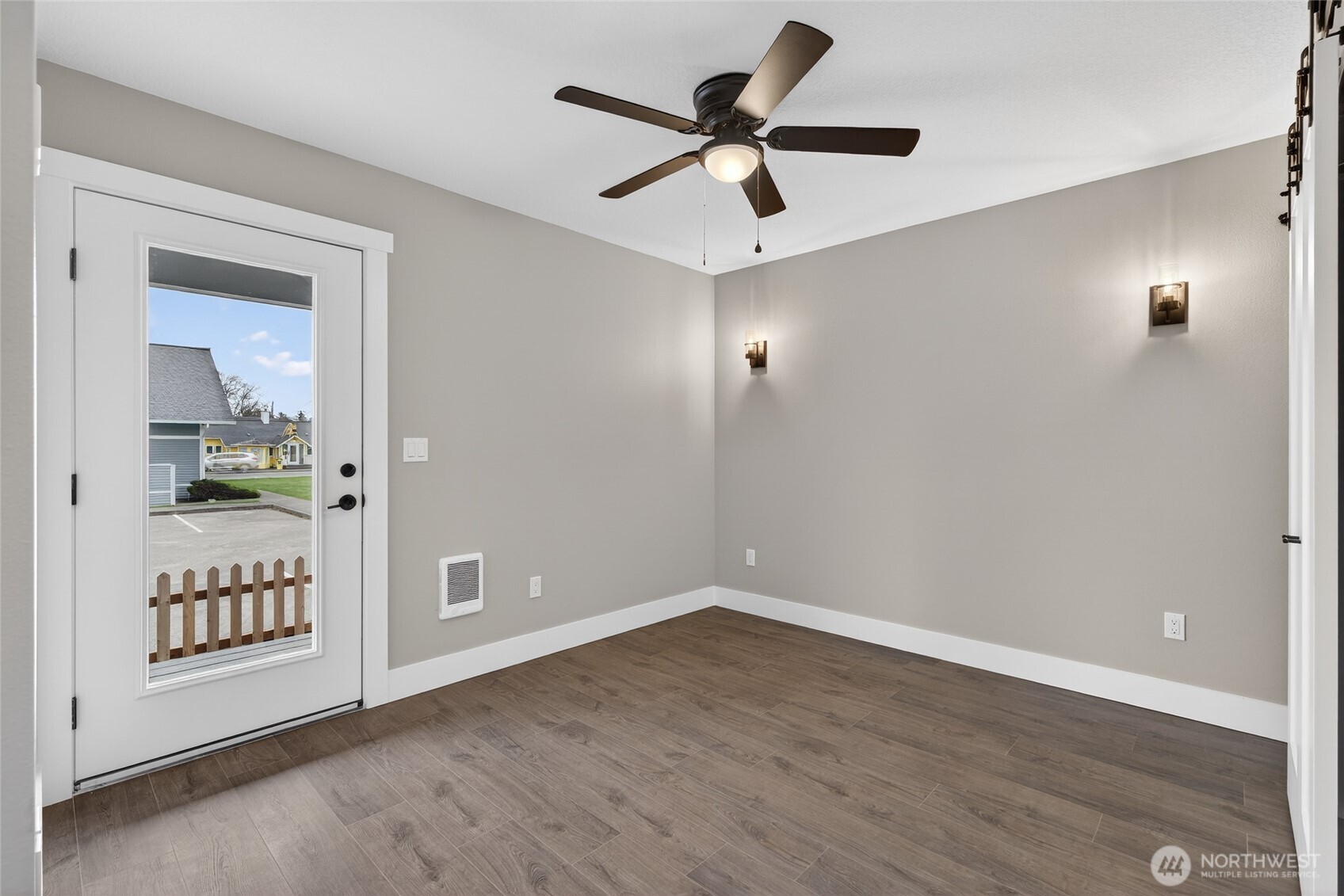 111 7th Street SW, Long Beach, WA 98631