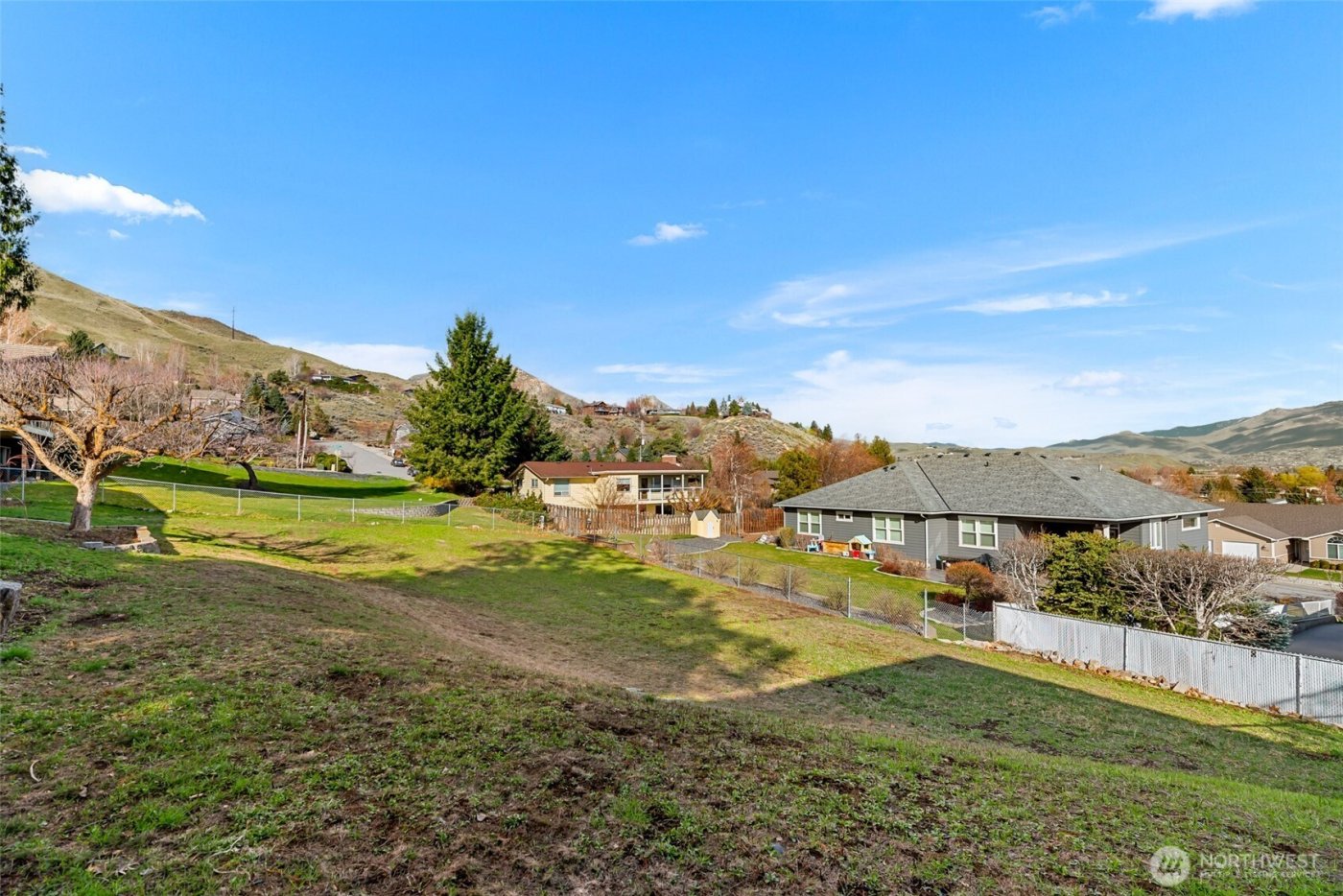 1117 Appleland Drive , Wenatchee, WA 98801