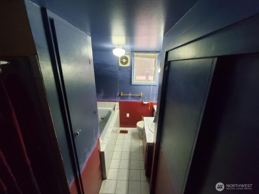 533 Fairchild Loop , Moses Lake, WA 98837