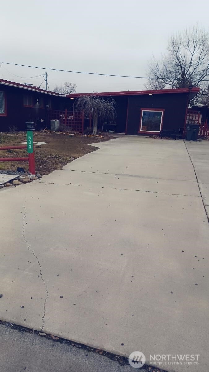 533 Fairchild Loop , Moses Lake, WA 98837