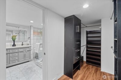 8250 Corliss Avenue N, Seattle, WA 98103 - Photo 16