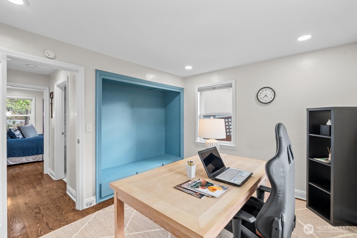 8250 Corliss Avenue N, Seattle, WA 98103