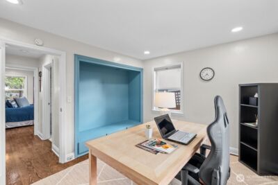 8250 Corliss Avenue N, Seattle, WA 98103 - Photo 7