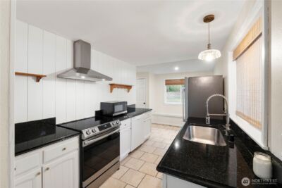 832 Torrey Street SE, Olympia, WA 98513 - Photo 4