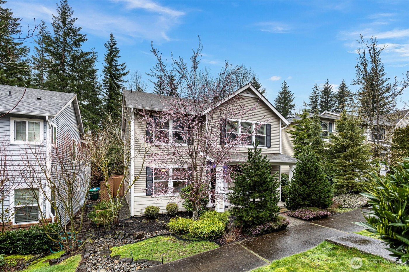 36726 SE Gravenstein Court , Snoqualmie, WA 98065