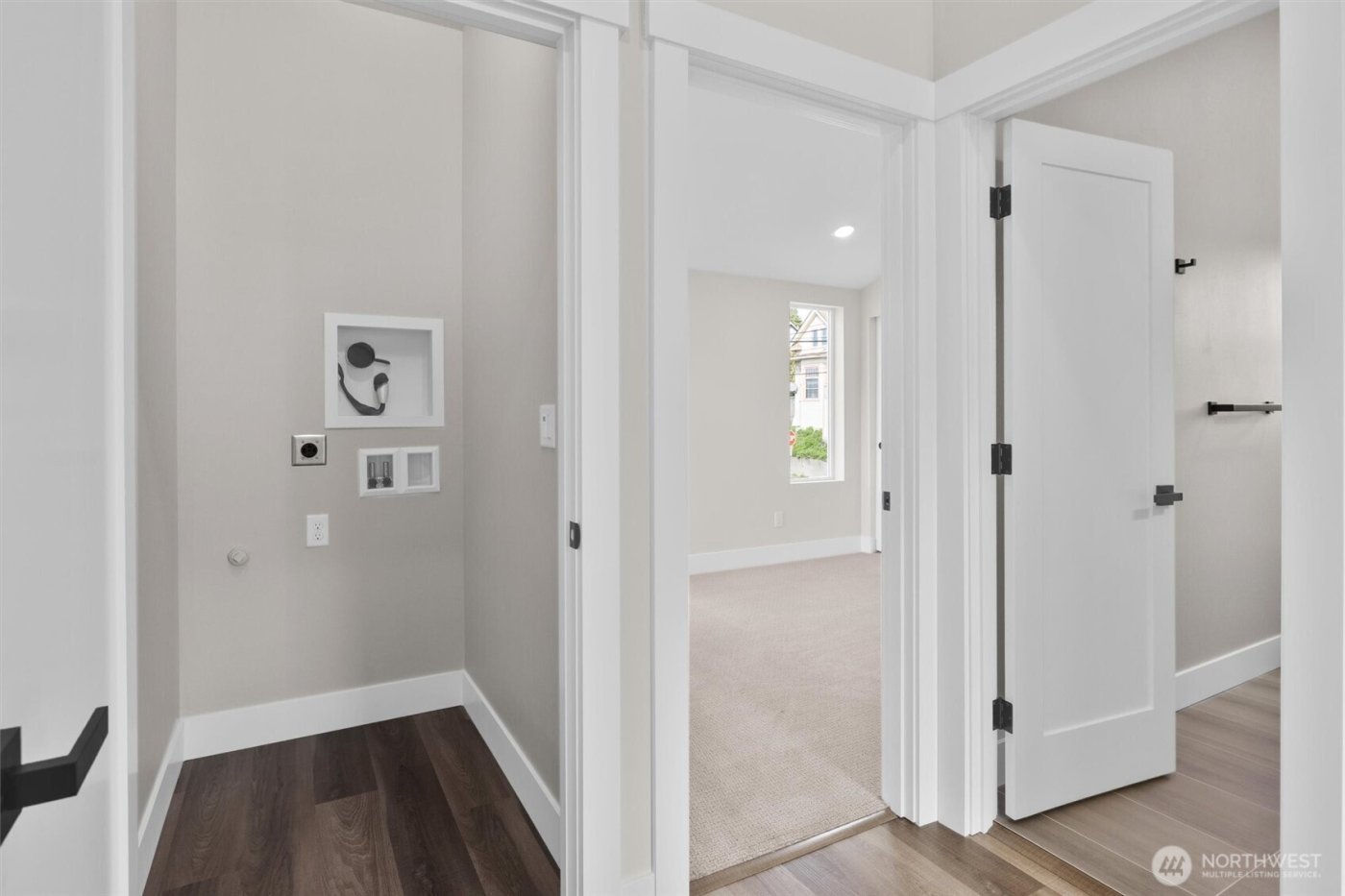 503 NE 42nd Street , Seattle, WA 98105