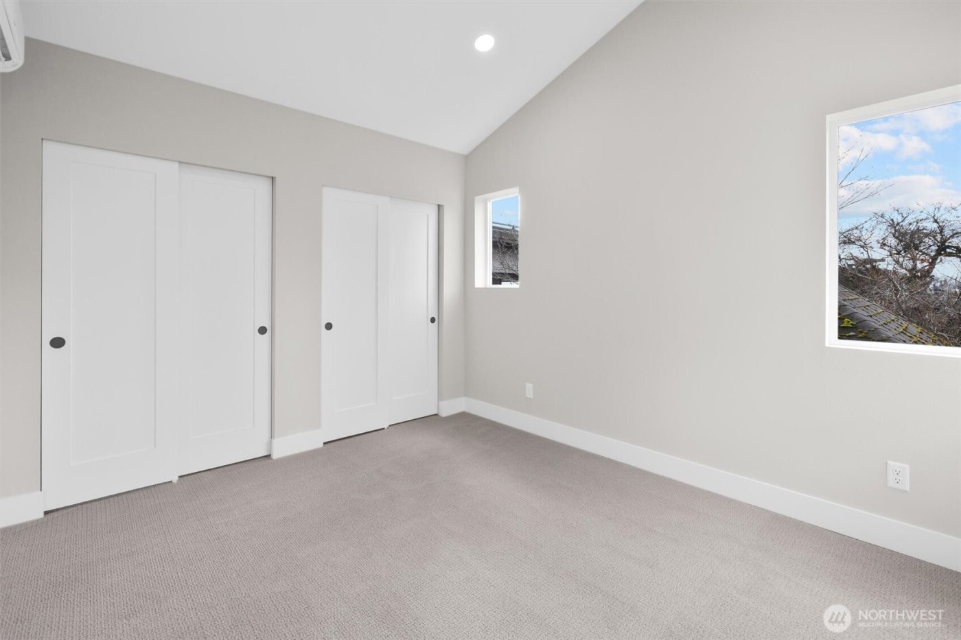 503 NE 42nd Street , Seattle, WA 98105