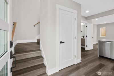 503 NE 42nd Street , Seattle, WA 98105 - Photo 3