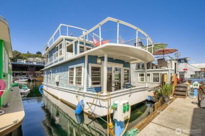 1900 Westlake Avenue N #B-20, Seattle, WA 98109 - Photo 2