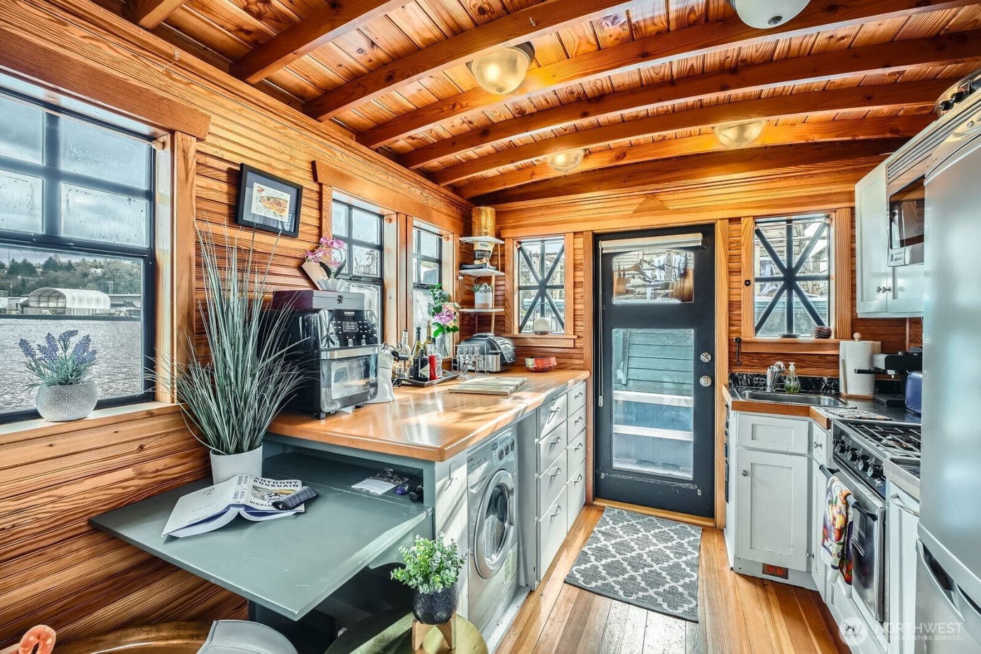 1080 W Ewing Street #E-2, Seattle, WA 98119