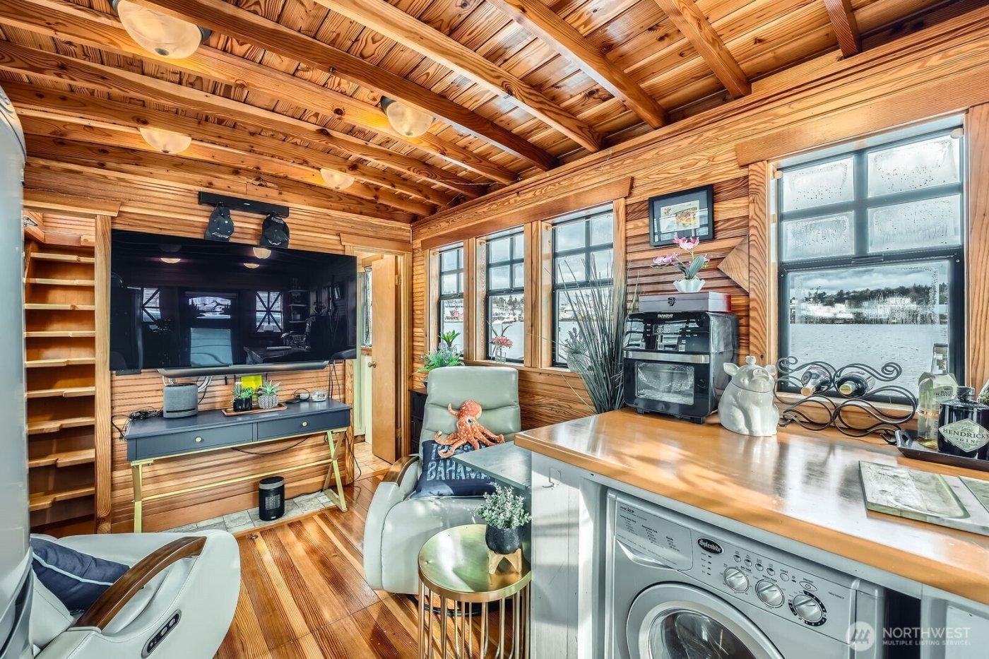 1080 W Ewing Street #E-2, Seattle, WA 98119