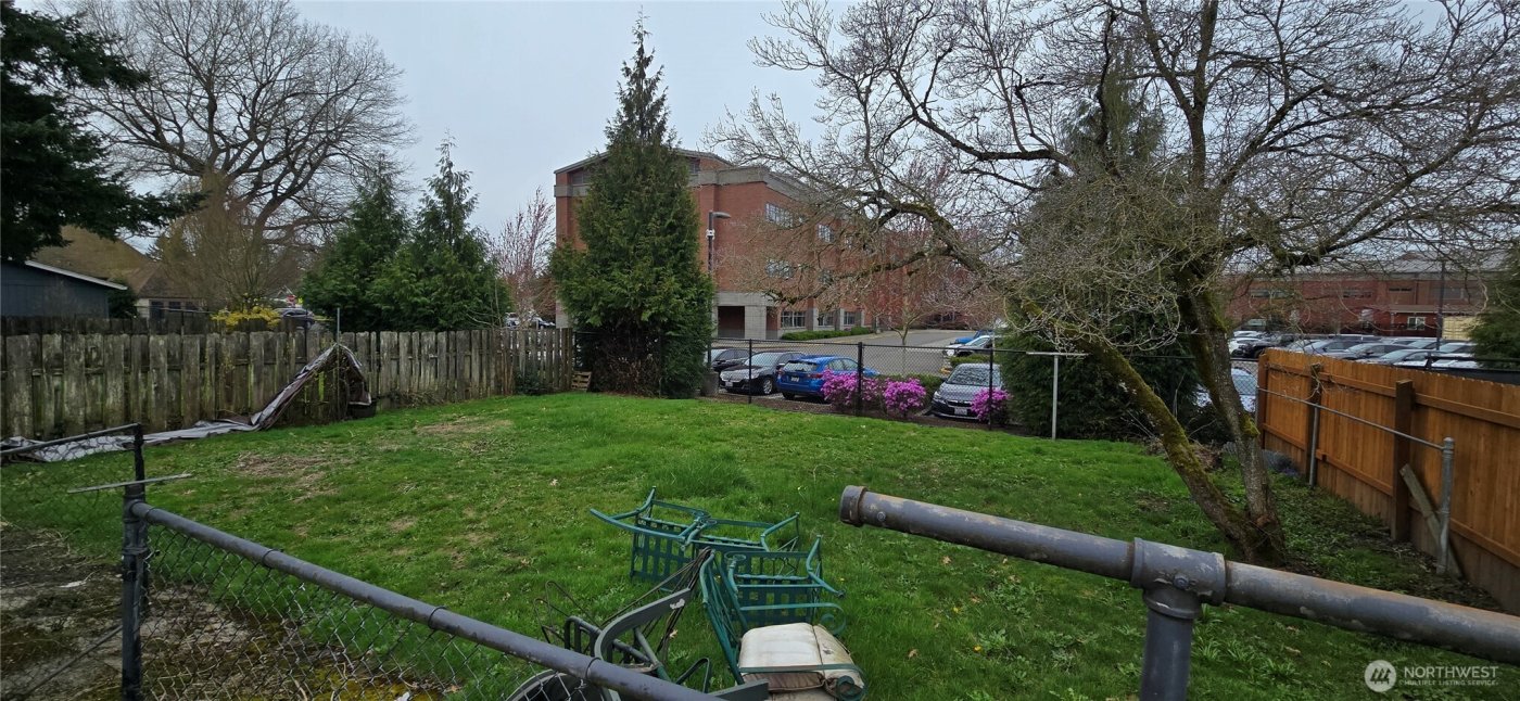 25 J Street NE, Auburn, WA 98002