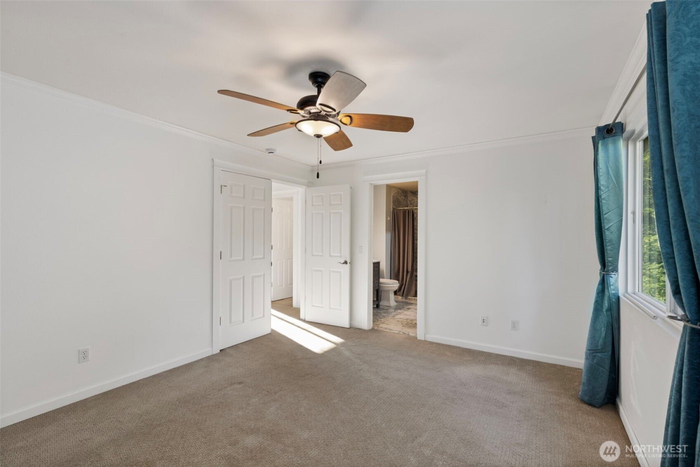 18290 Dalarna Court NE, Poulsbo, WA 98370