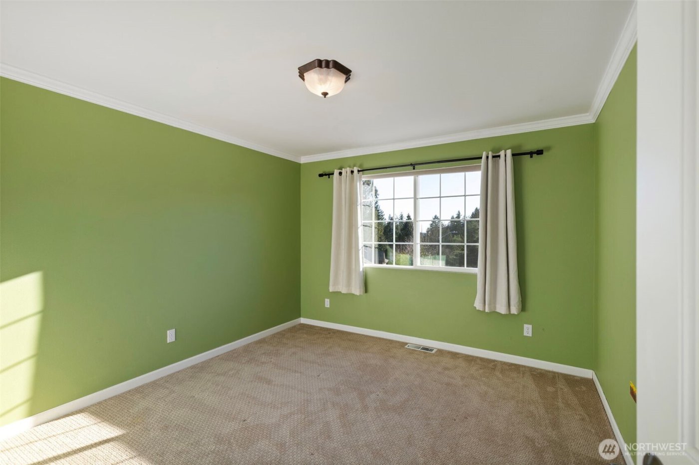 18290 Dalarna Court NE, Poulsbo, WA 98370