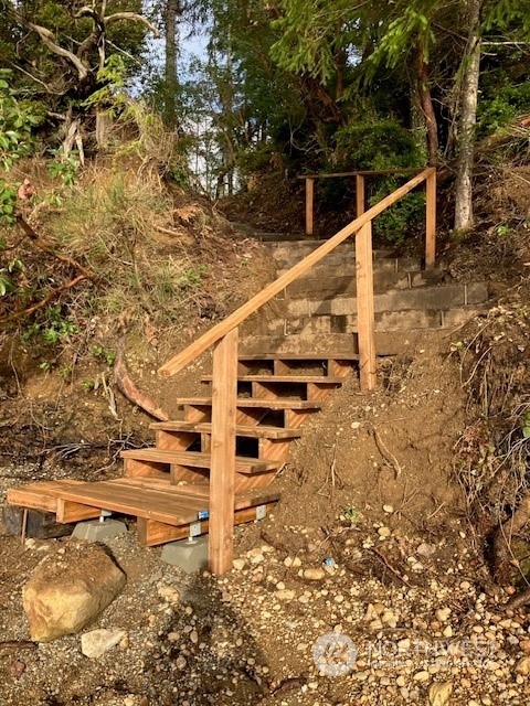 7 E Swindlers Cove Road E, Shelton, WA 98584