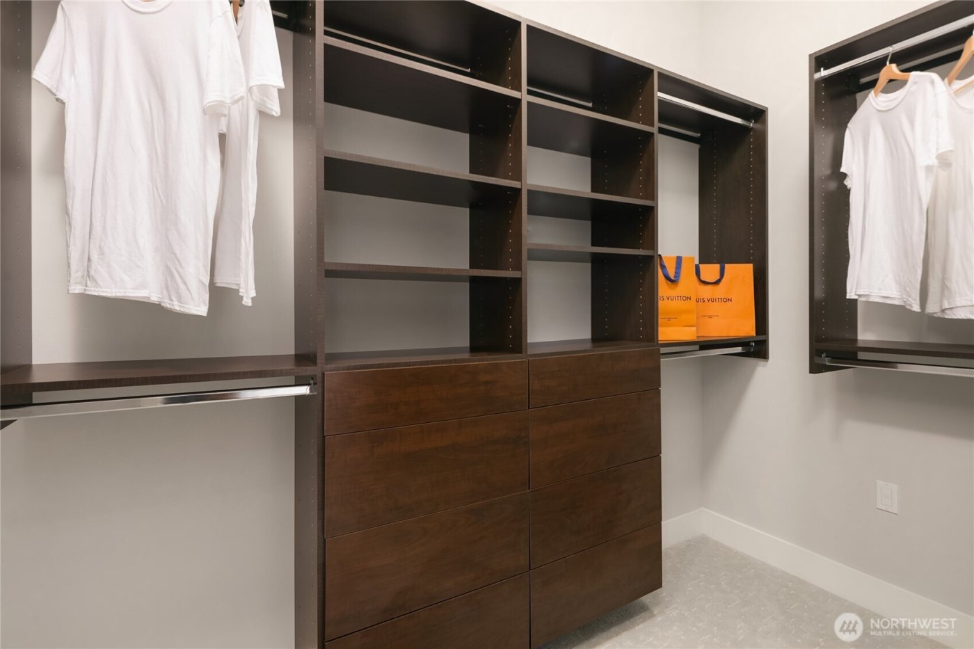 3501 NW 67th Street , Seattle, WA 98117-6017