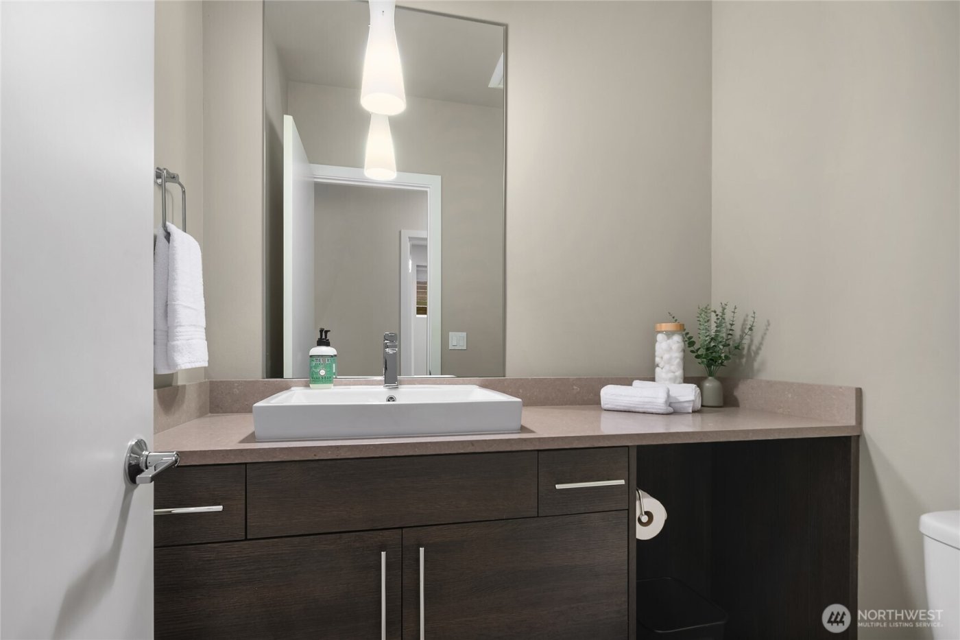 3501 NW 67th Street , Seattle, WA 98117-6017