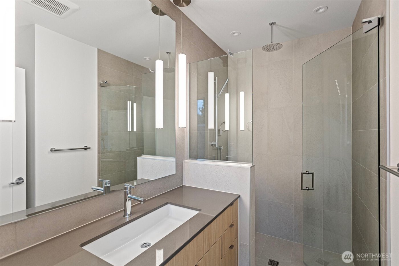 7336 27th Avenue NW #B, Seattle, WA 98117