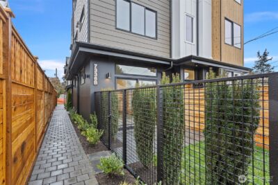 7336 27th Avenue NW #B, Seattle, WA 98117 - Photo 2