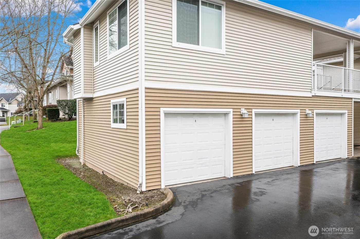 6129 Lindsay Drive SE #C8, Auburn, WA 98092