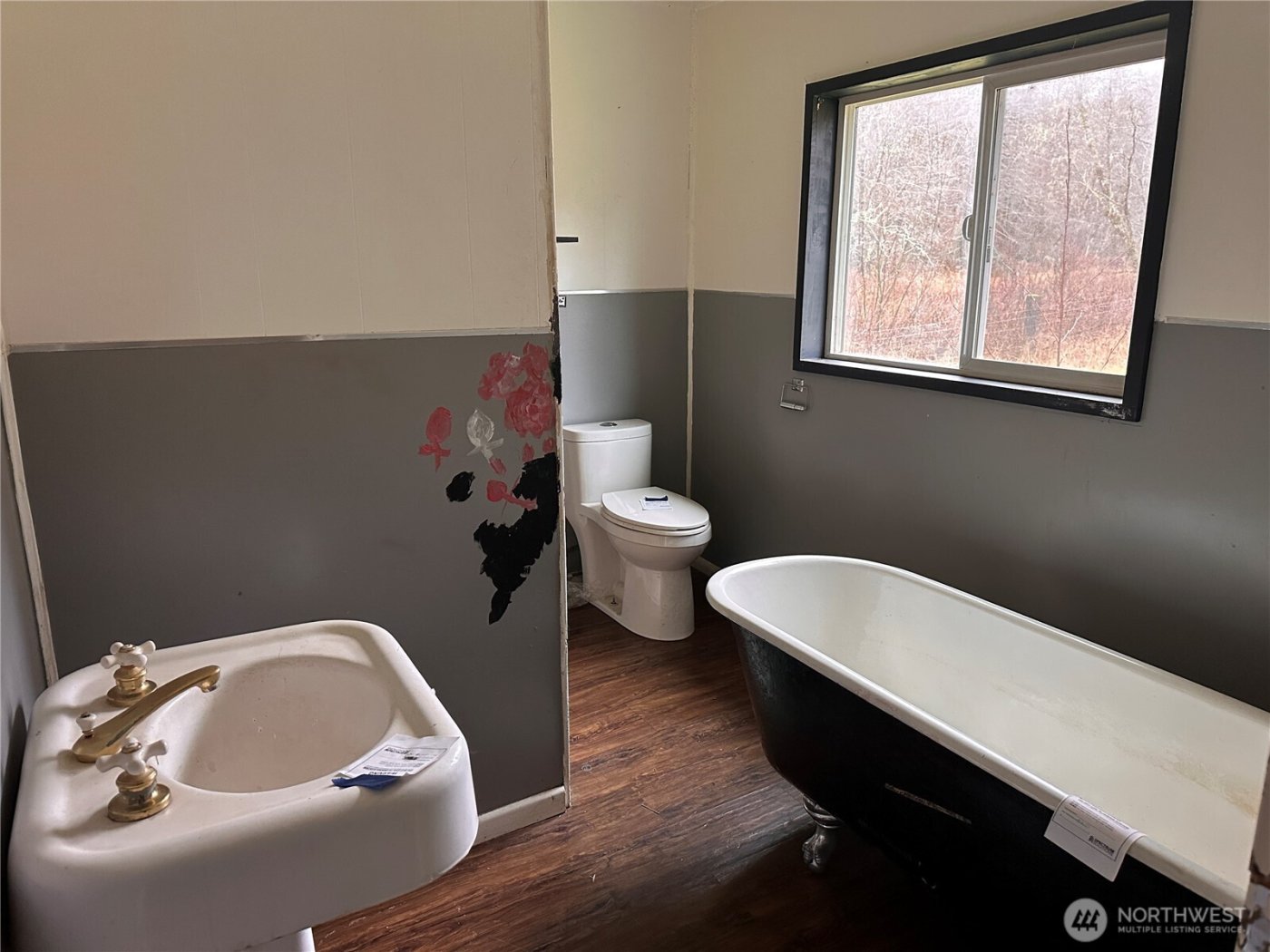 310 Butte Creek Road , Raymond, WA 98577