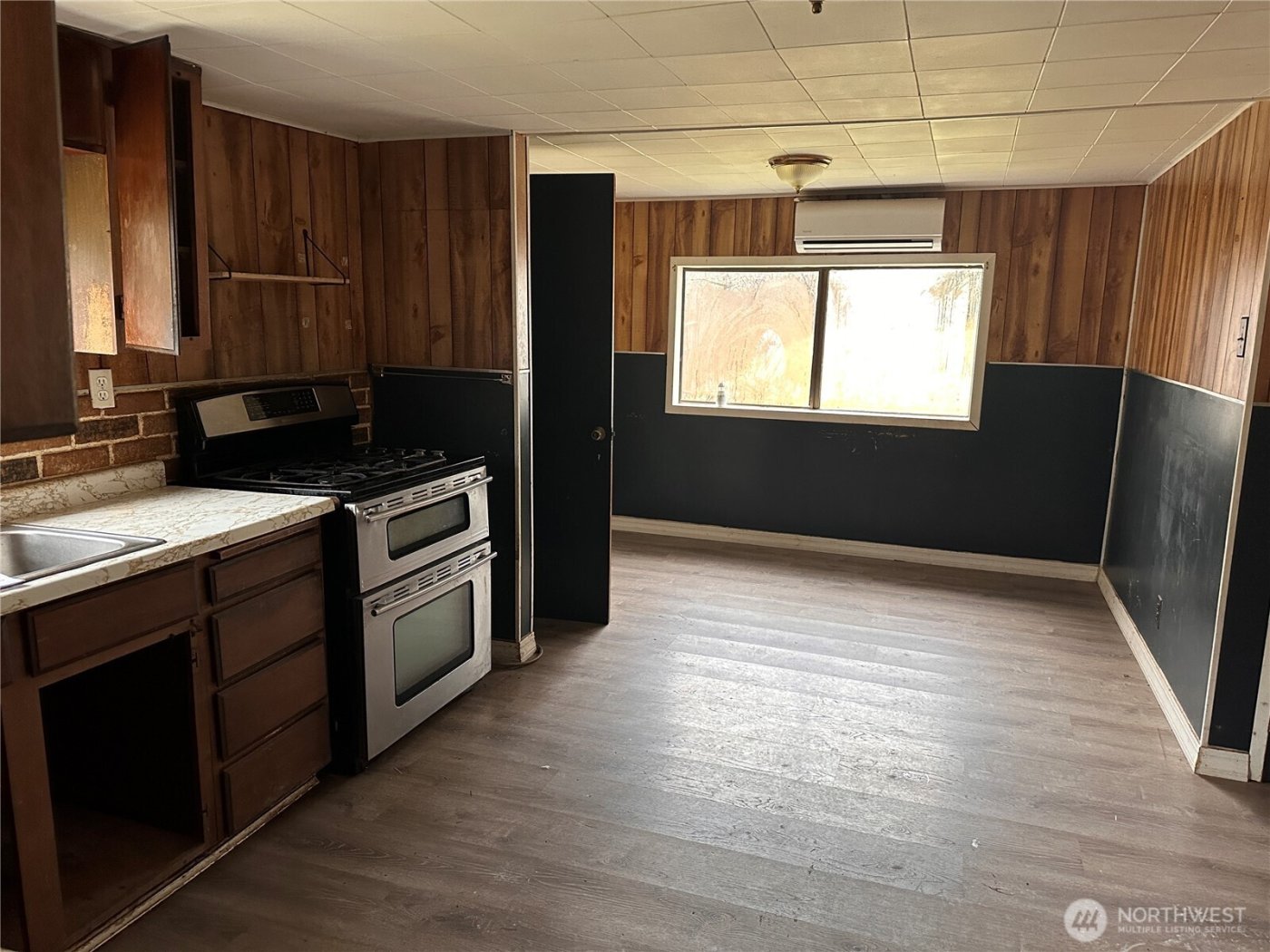 310 Butte Creek Road , Raymond, WA 98577