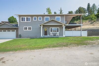 205 Skyline Drive , Cashmere, WA 98815 - Photo 2