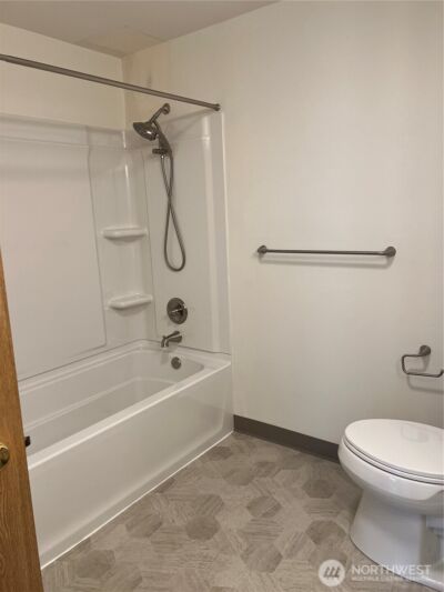 975 Aberdeen Avenue NE #B 102, Renton, WA 98056 - Photo 16