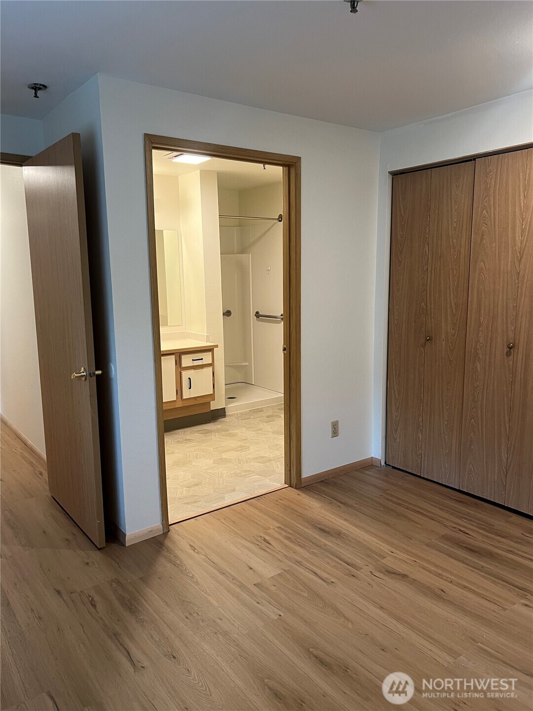 975 Aberdeen Avenue NE #B 102, Renton, WA 98056