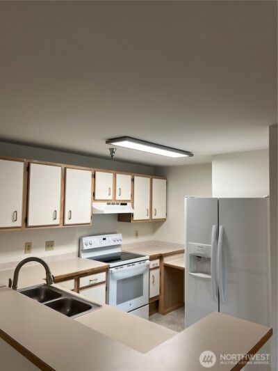 975 Aberdeen Avenue NE #B 102, Renton, WA 98056 - Photo 8