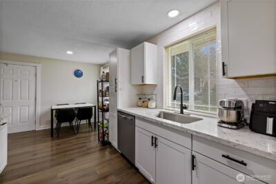 2526 Olympic Boulevard , Puyallup, WA 98374 - Photo 12