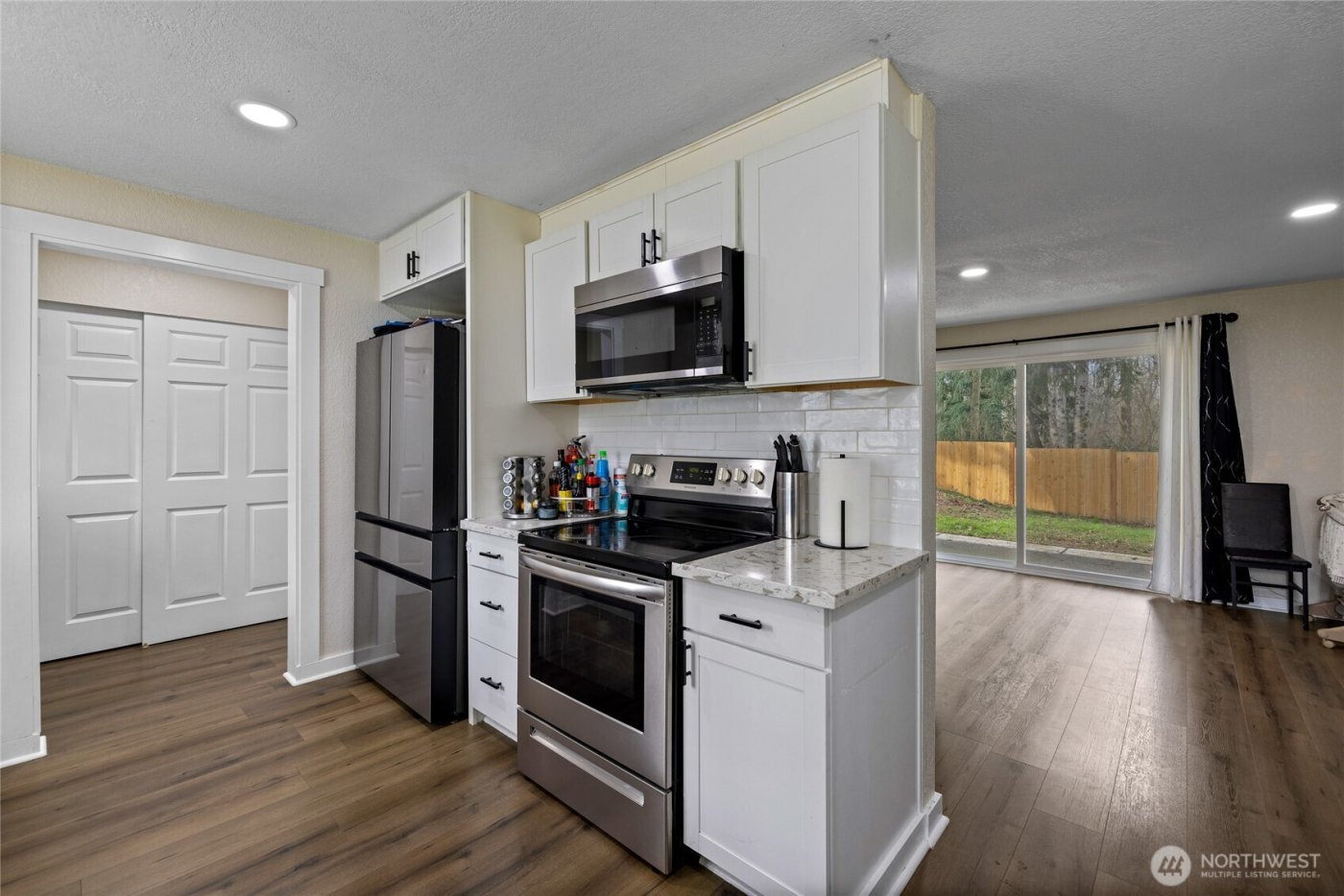 2526 Olympic Boulevard , Puyallup, WA 98374